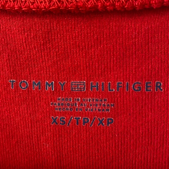 TOMMY HILFIGER RED V NECK T SHIRT - Picture 5 of 5